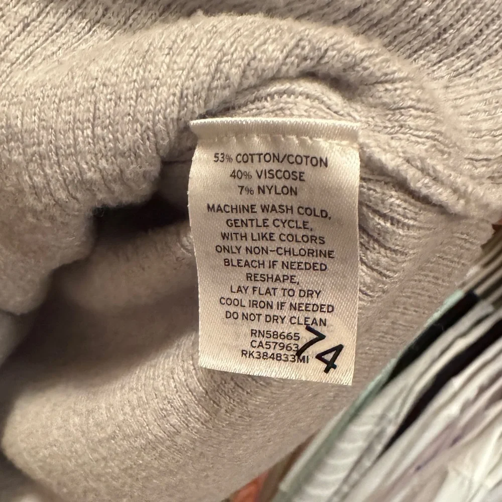 Abound Gray V-Neck Relaxed Sweater Soft Knit